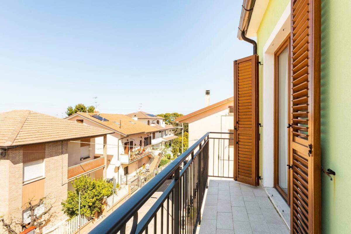 Casa Lilly Apartment Porto SantʼElpidio Екстериор снимка
